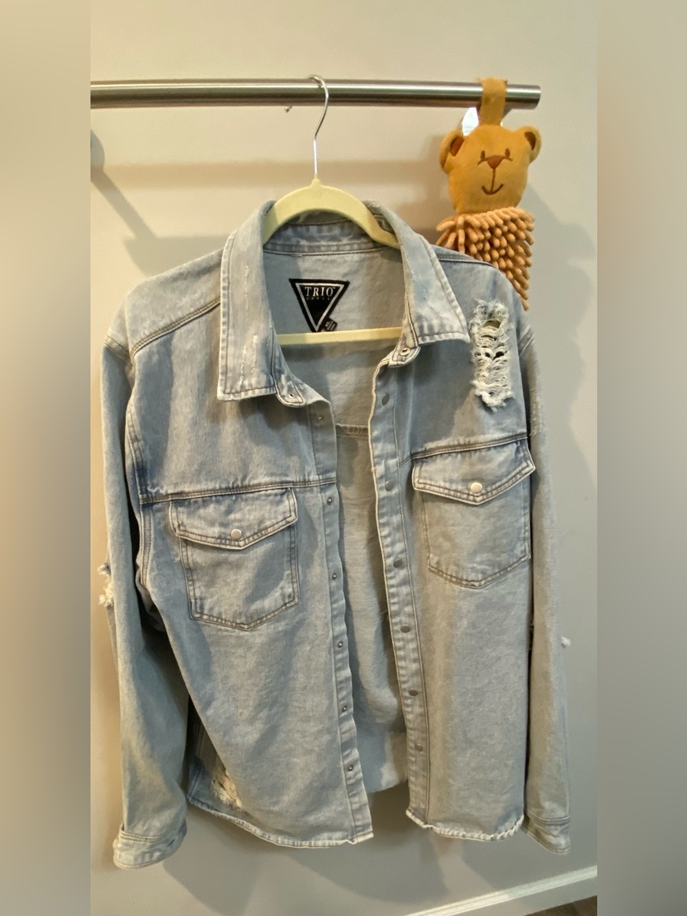 Trio Urban Distressed Denim Jacket Light Wash Ripped Jean Trucker Shacket XL